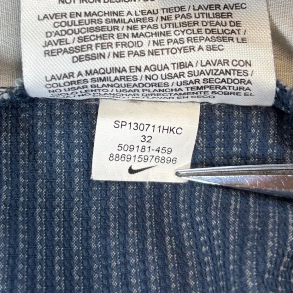 Nike Golf Shorts Mens 32 Blue Striped Dri-Fit 10 1/2
